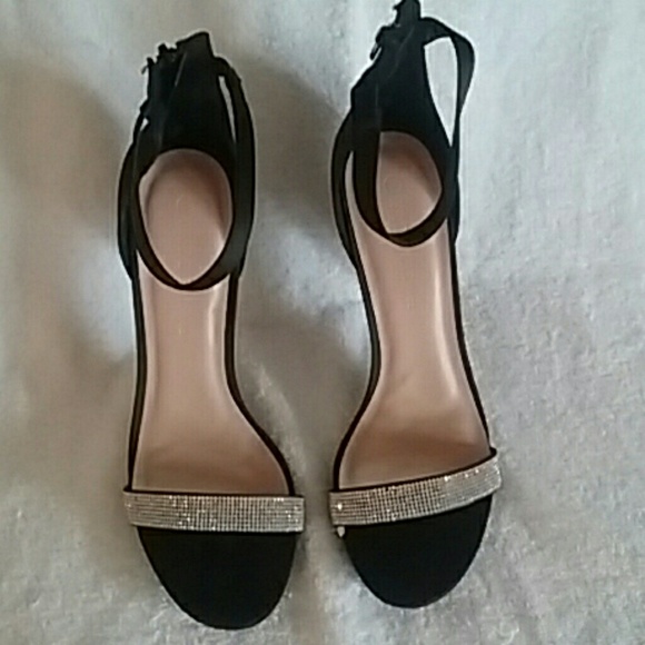 Wild Diva Shoes - Wild Diva ankle Strap Sandals / heels